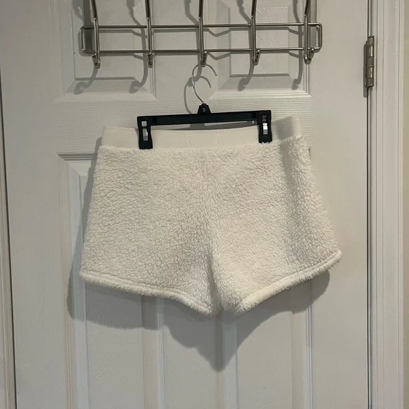 gilly hicks sherpa lounge shorts - Picture 2 of 4